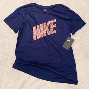 NIKE Tee